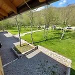 Appartamento Rafting Camp *