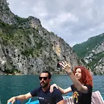 Rafting Camp فوتشا